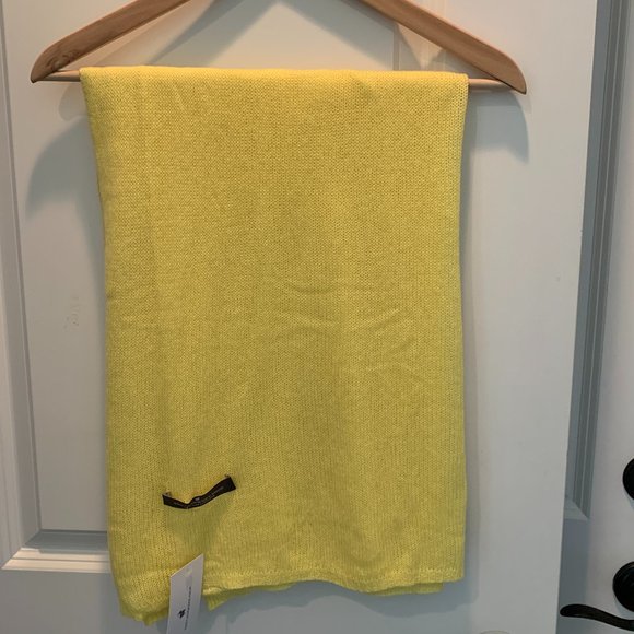 The Cashmere Shop Accessories - 100% Cashmere Scarf from The Cashmere Shop The Cashmere Shop Accessories - 100% Cashmere Scarf from The Cashmere Shop